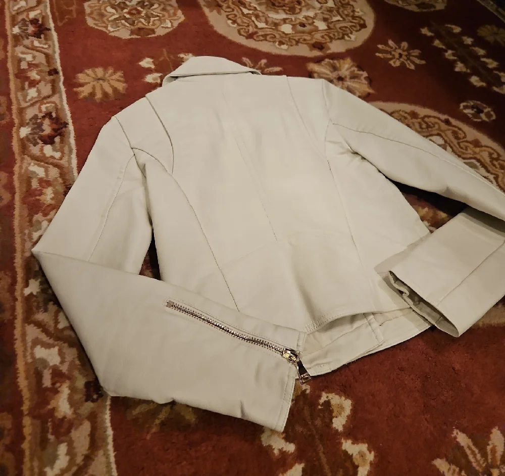 Express Women's Off-White Leather Jacket - Picture 6 of 7